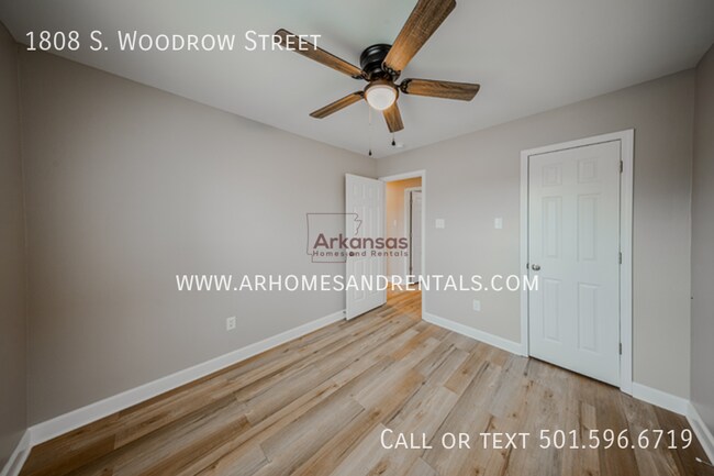 Building Photo - 1808 S Woodrow St