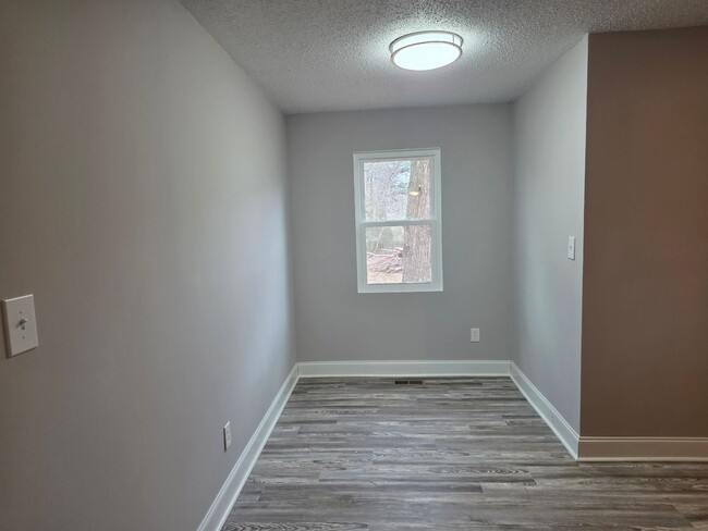 Building Photo - 6108 Ramsey Rd