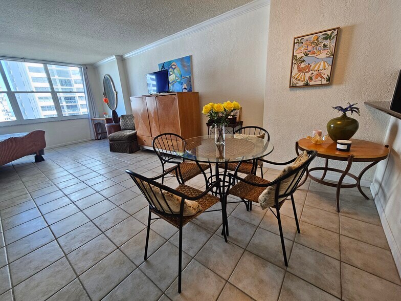 Building Photo - 2501 S Ocean Dr