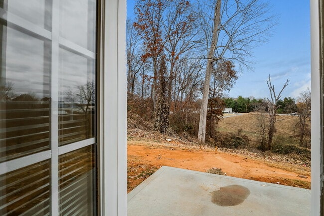 Building Photo - 9446 Dewey Dr