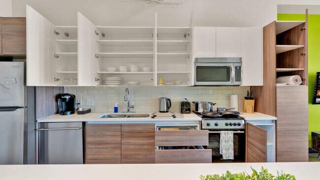 Building Photo - 500 S Ervay St