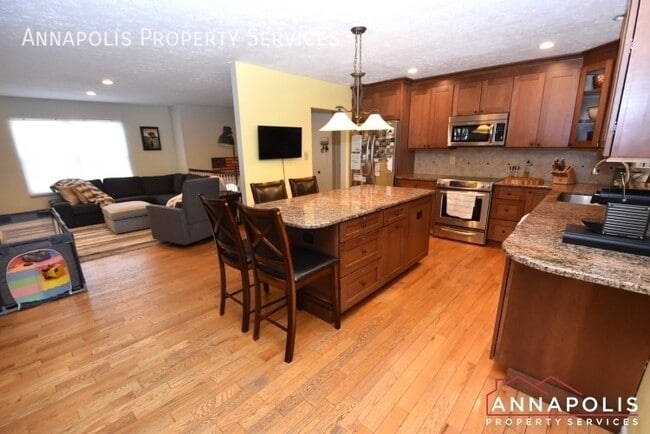 Building Photo - 403 Edgemere Dr