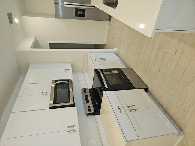 Building Photo - 621 Salisbury Cir