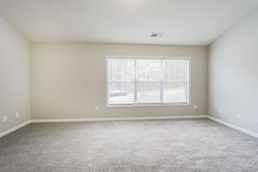 Building Photo - 95 Golden Pine Rd