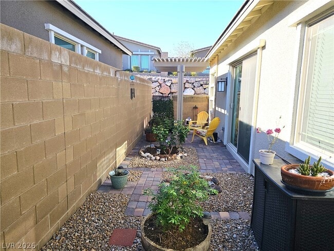 Building Photo - 921 Mayfield Mnr Ln