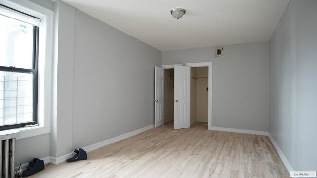 Building Photo - 60 Clarkson St