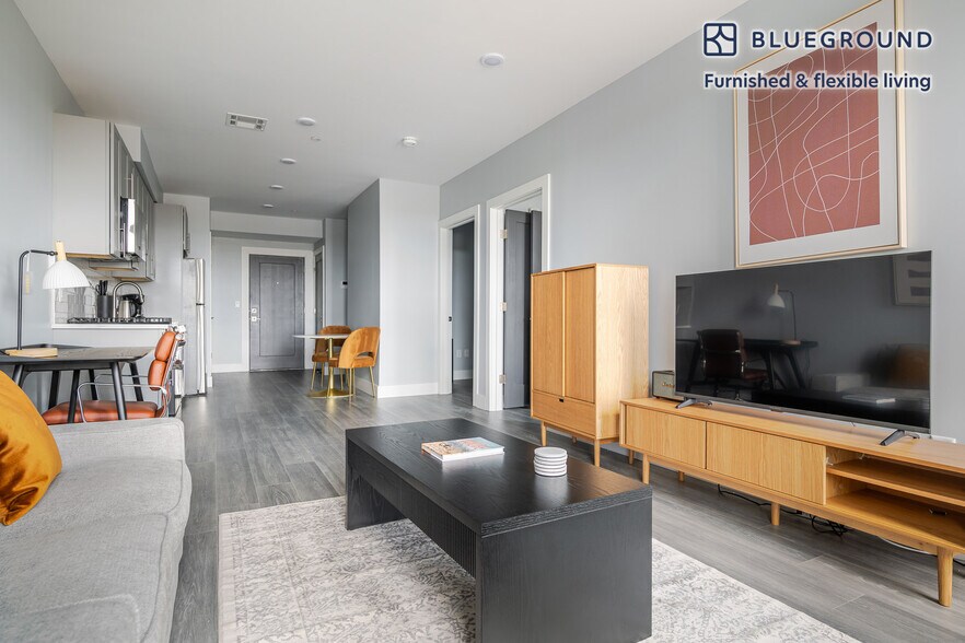 Building Photo - 365 Western Ave