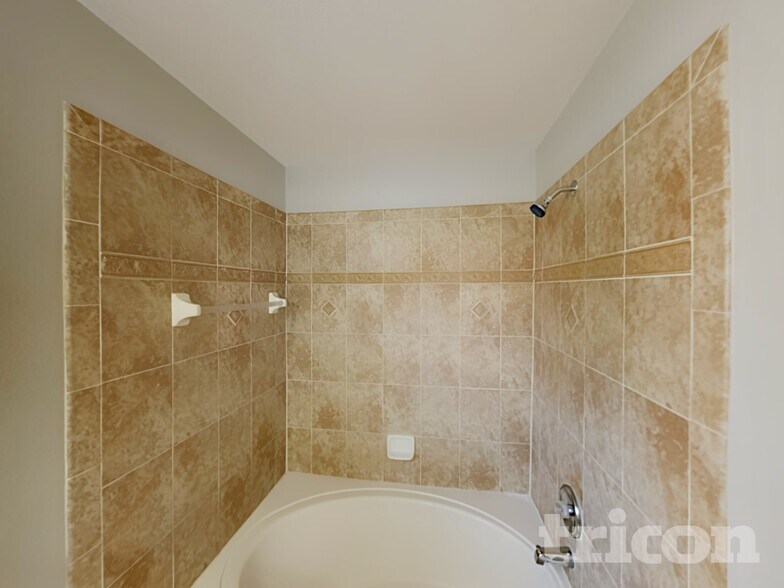 Building Photo - 3418 Thistledown Ln
