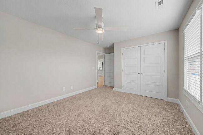 Building Photo - 199 Donegal Dr