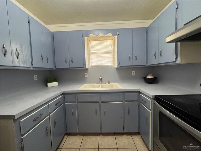 Building Photo - 18 S 20th Ave