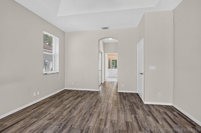 Building Photo - 10031 Lexington Estates Blvd