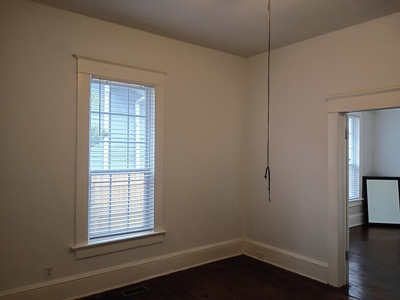 Building Photo - 1081 Arlington Ave SW