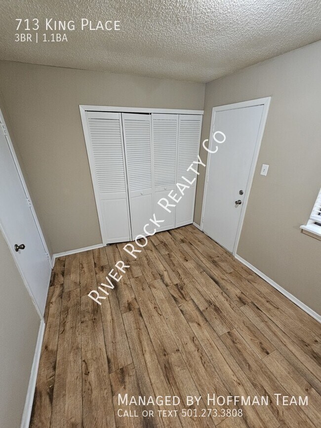 Building Photo - 713 King Pl