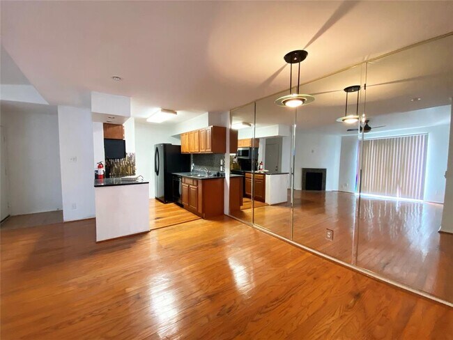 Building Photo - 6001 Reims Rd