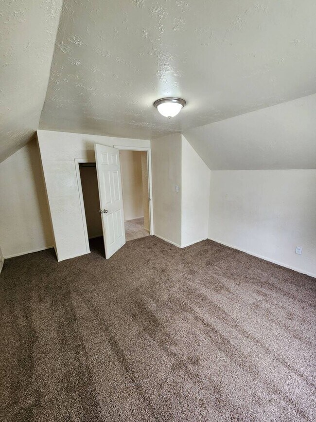 Building Photo - Move-In Special: Save $300 on This Charmin...