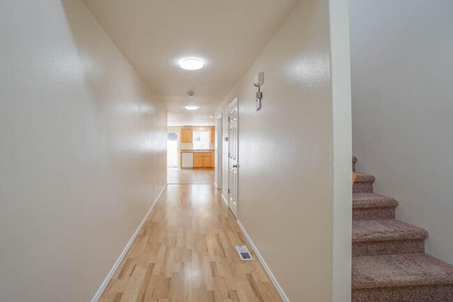 Building Photo - THREE BEDROOM WITH FENCED YARD