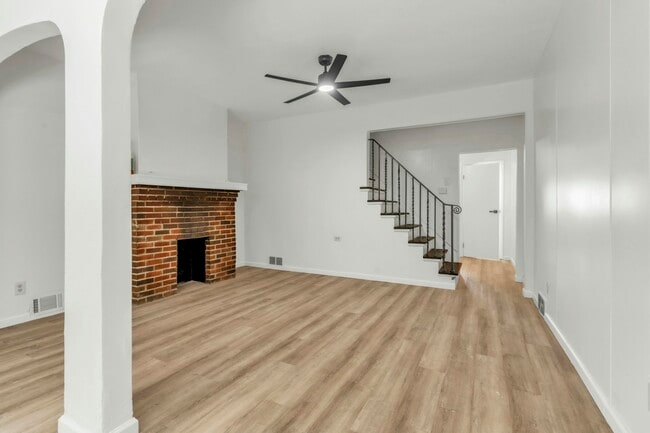 Building Photo - 5311 Wickliff St