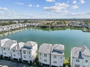 Building Photo - 2122 Lakeshore Edge Dr