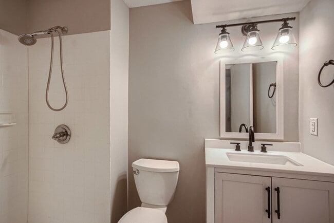 Building Photo - 5934 Sunrise Ct