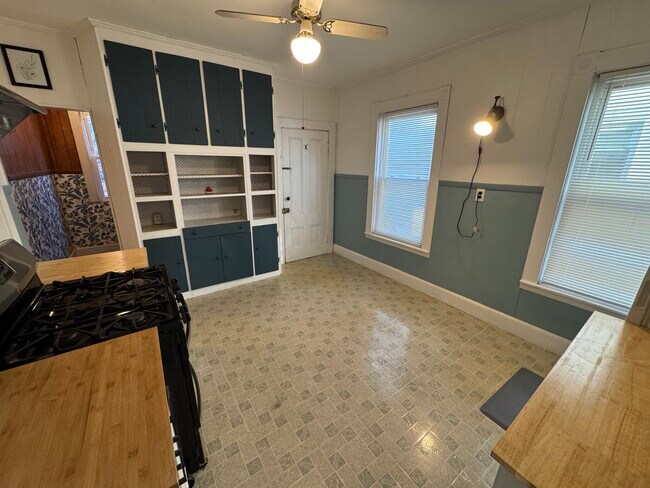 Building Photo - 377 Highland Ave