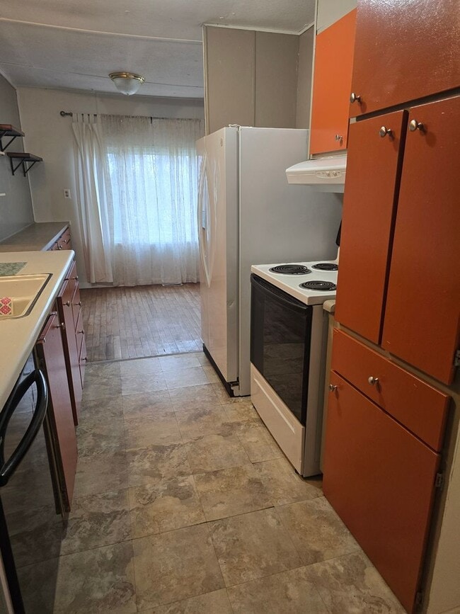 Building Photo - 3 bed 2 bath Mobile Home for rent  Rent in Grants Pass