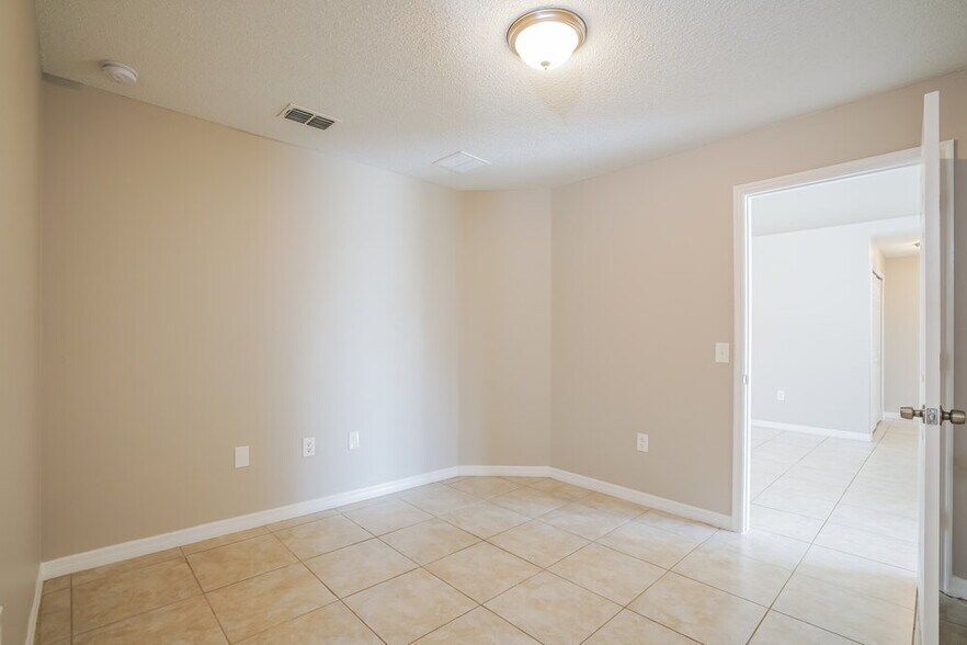 Building Photo - 367 Alegriano Ct