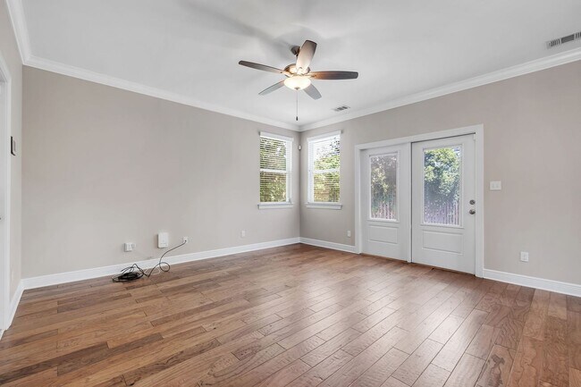 Building Photo - Midtown Tallahassee Home