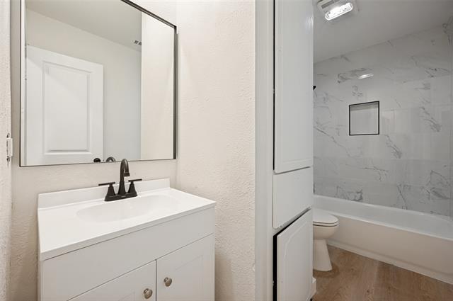 Building Photo - 2014 Laurel Oaks Dr