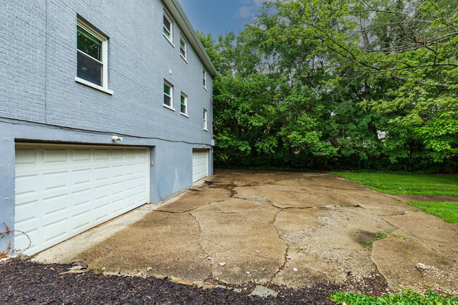 Building Photo - 7 Arcadia Ave