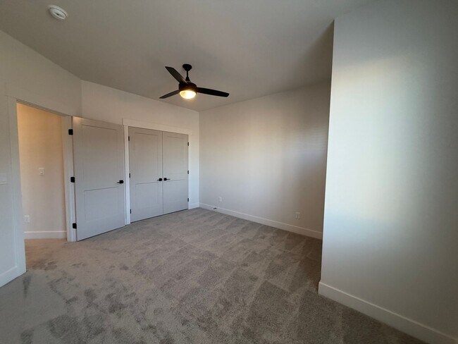 Building Photo - 614 Hemsworth Ln