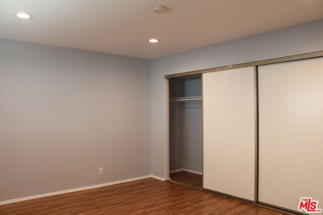 Building Photo - 2349 S Bentley Ave