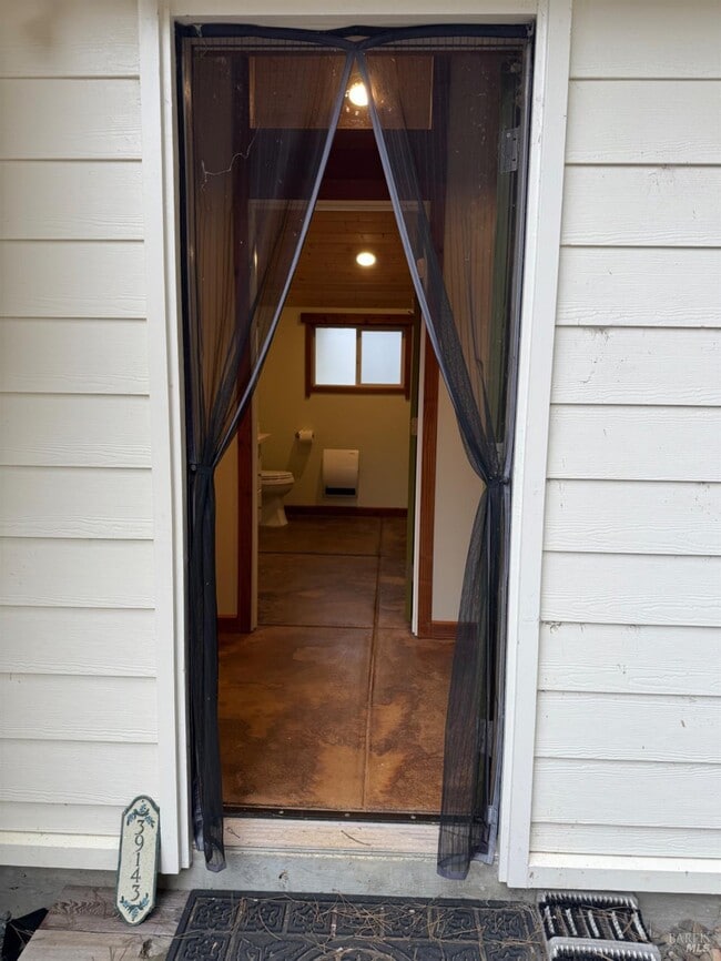 Building Photo - 39143 S Hwy 1