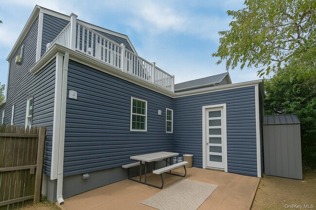 Building Photo - 610 Monroe Blvd