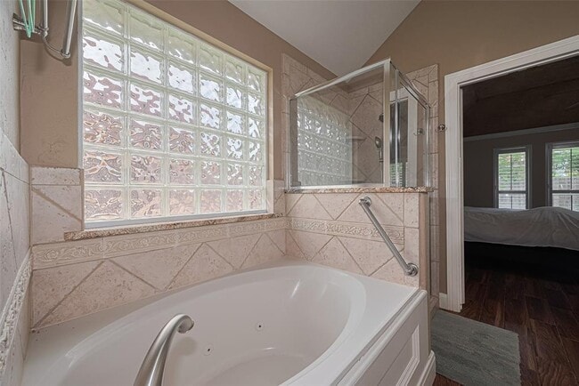 Building Photo - 17 Peach Tree Ct
