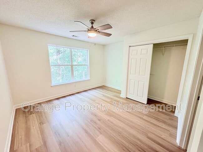 Building Photo - 201 Harts Cove Way