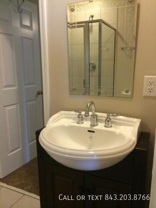 Building Photo - 2316 Kings Gate Ln