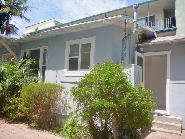 Building Photo - 2221 4th St