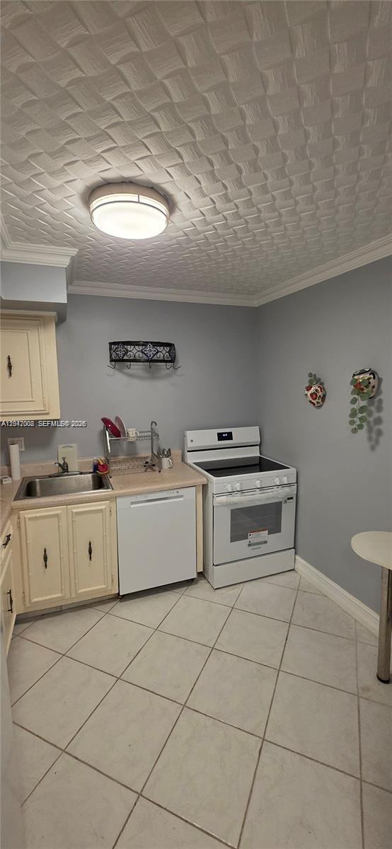 Building Photo - 2049 S Ocean Dr