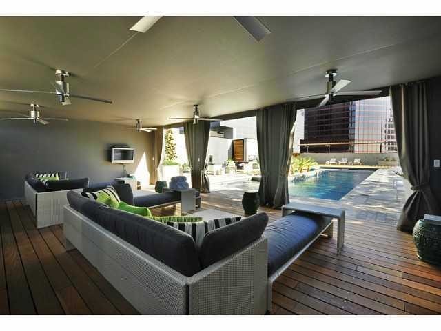 Building Photo - 210 Lavaca St