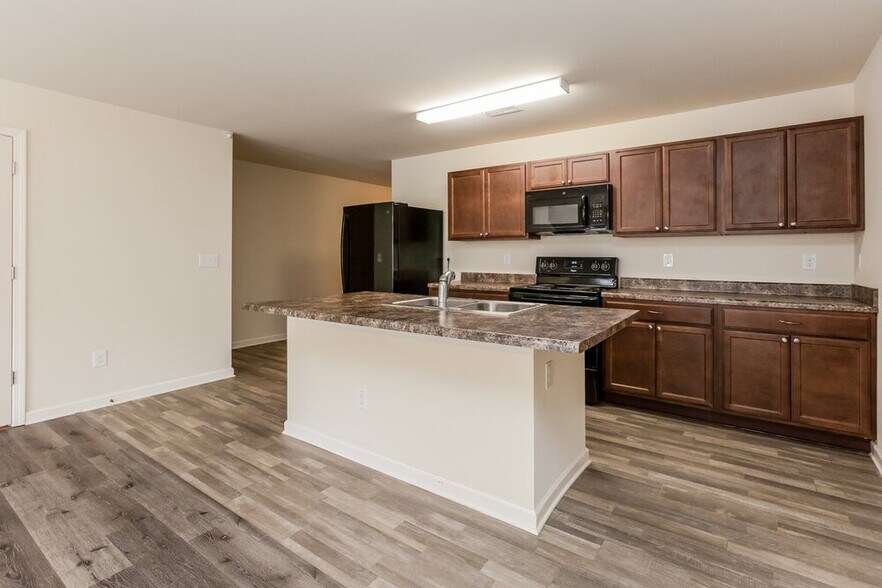 Building Photo - 212 Alton Cir