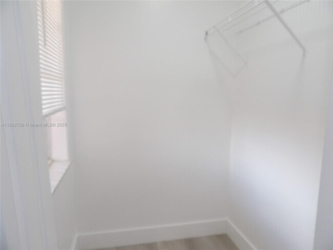 Building Photo - 5411 SW 158th Ct