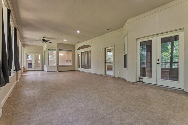 Building Photo - 10506 Crestwater Cir