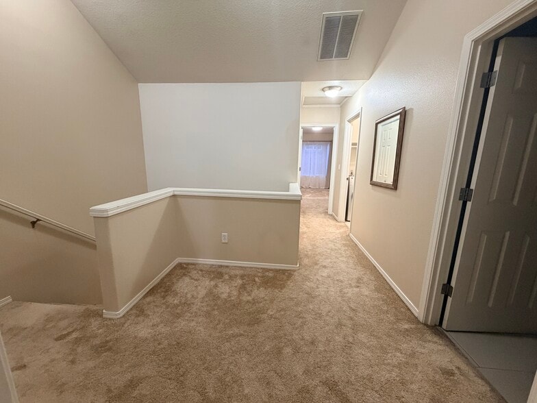 Loft space - 1692 SW 173rd Ter