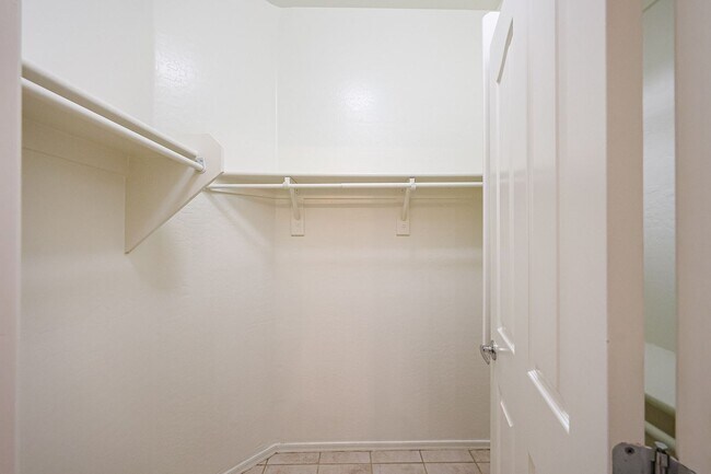 Building Photo - *GATED ENTRY*PRIME LOCATION*
