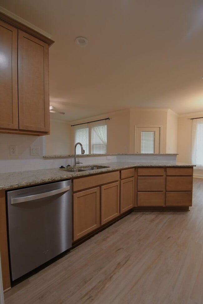 Building Photo - Hamilton Meadows Gated Community! Lovely, Modern 2 Bedroom, 2 Bath Home w/Garage
