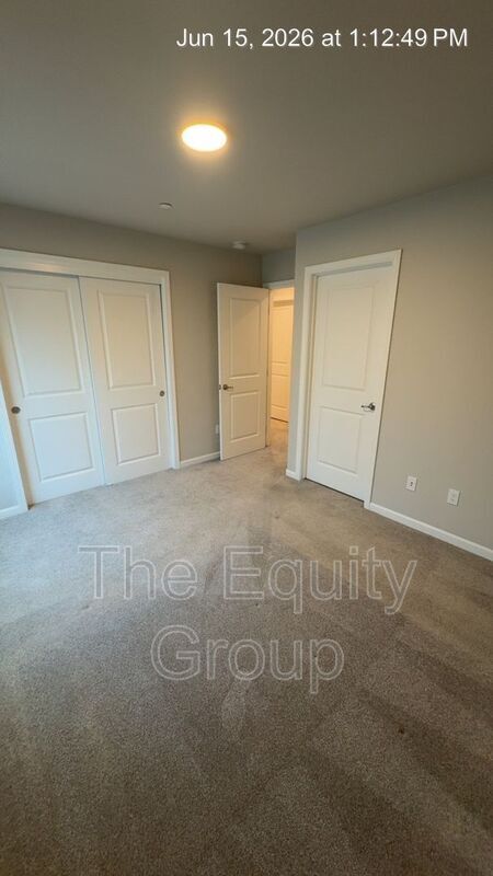 Building Photo - 505 S Summit St