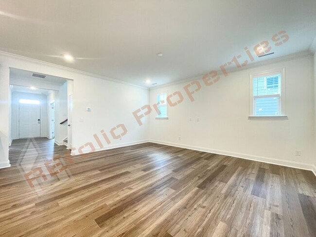 Building Photo - Beautiful Brand New 4 Bedroom, 3 Bathroom ...