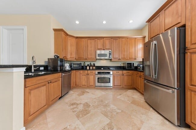 Building Photo - 41 Via Floresta Dr