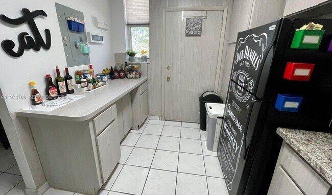 Building Photo - 3660 NE 166th St