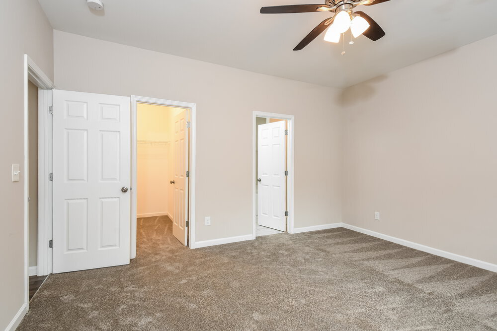 Building Photo - 19 Castlemoor Loop